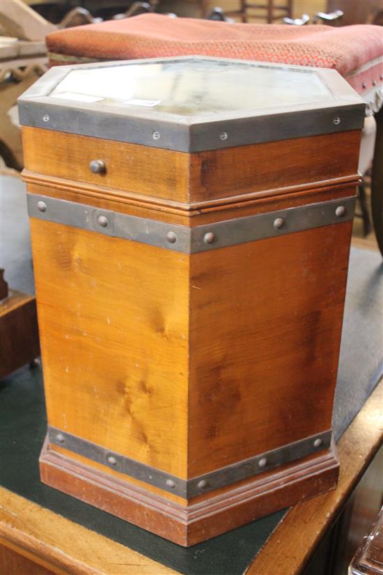 Hexagonal box with a clock top